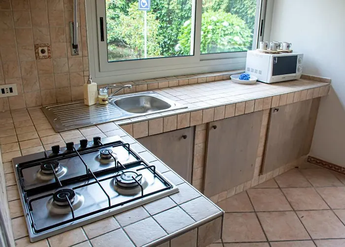 Lake Maggiore Apt ✦ Relax Accanto Alla Spiaggia Appartement Lisanza